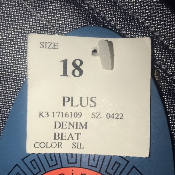 R.V.T. Women’s silver denim pants. Size 18 - Picture 7 of 14